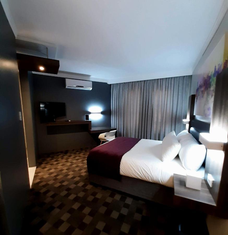 Palm Swift Luxury Accommodation Brits Dış mekan fotoğraf
